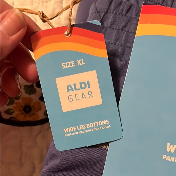 Aldi Gear Wide Leg Bottoms in Navy with Multicolor Accents - Picture 4 of 6